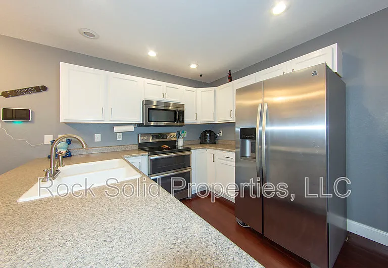 521 Queens Rd #1 — Photo 22