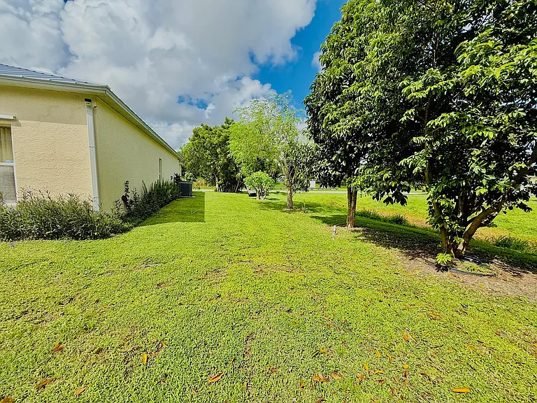 332 SW Glenwood Dr — Photo 21