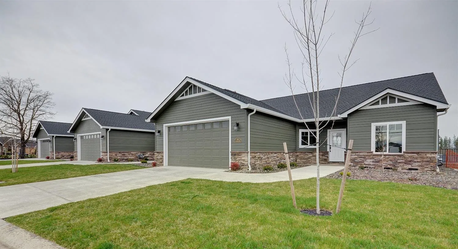 185 Sky Hawk Dr photo 1