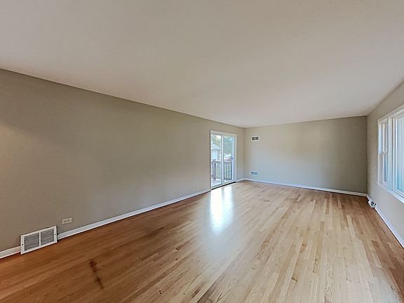 5th image of 230 E Le Moyne Ave