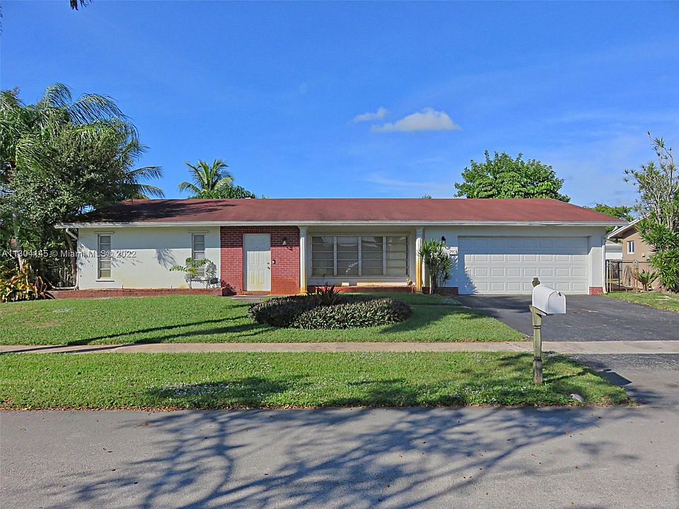 1st image of 710 NW 96th Ter