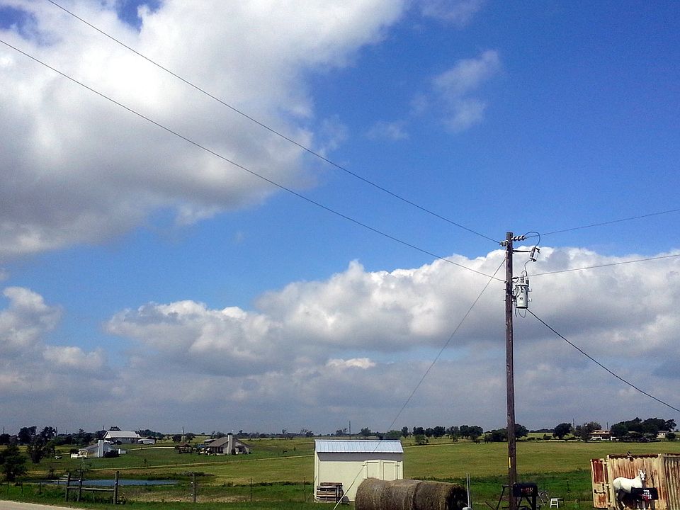 1st image of 320 County Road 427