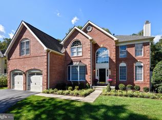 3 Strachan Pl, Edgewater, MD 21037