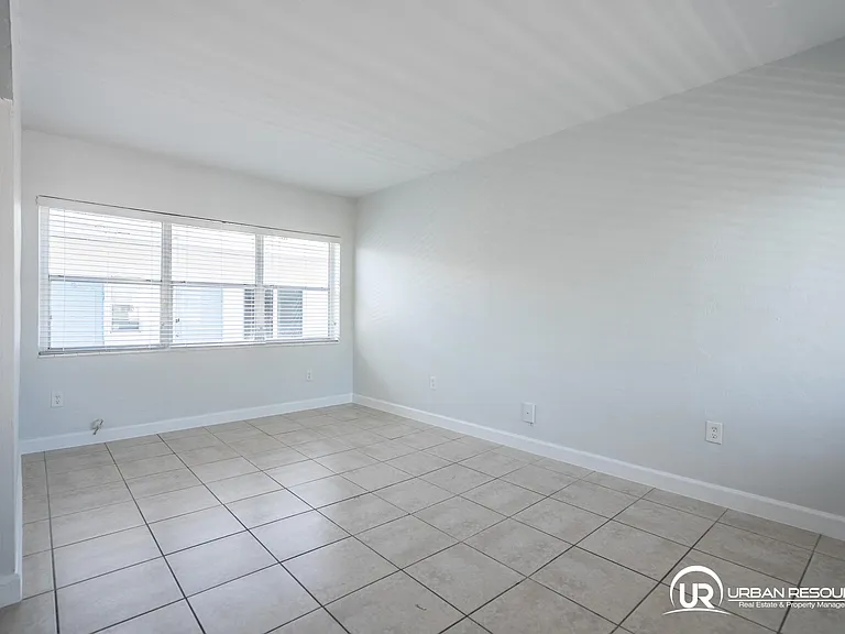 8315 Byron Ave #7A — Photo 10