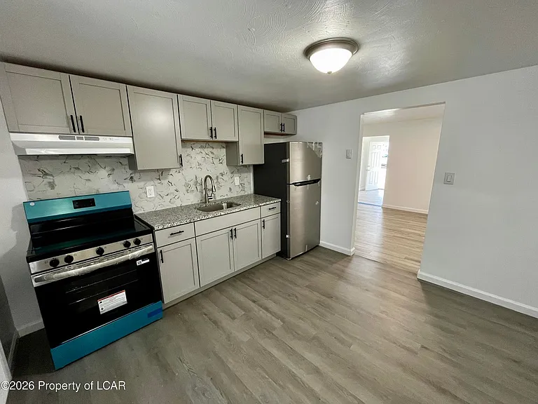 177 E Union St — Photo 10