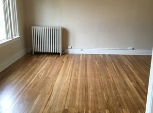 1335 SE Stark St APT 12, Portland, OR 97214