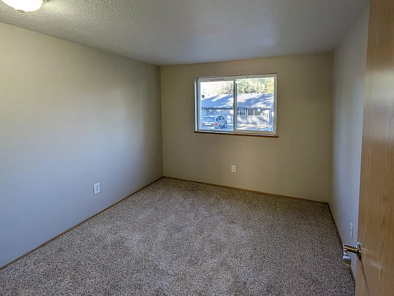 Silverwood Apartments — Photo 96