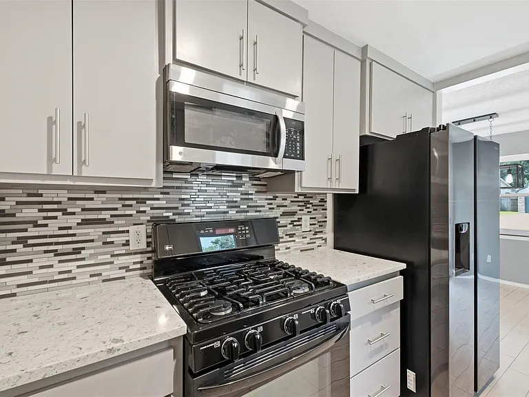 4118 Garden Springs Dr — Photo 6
