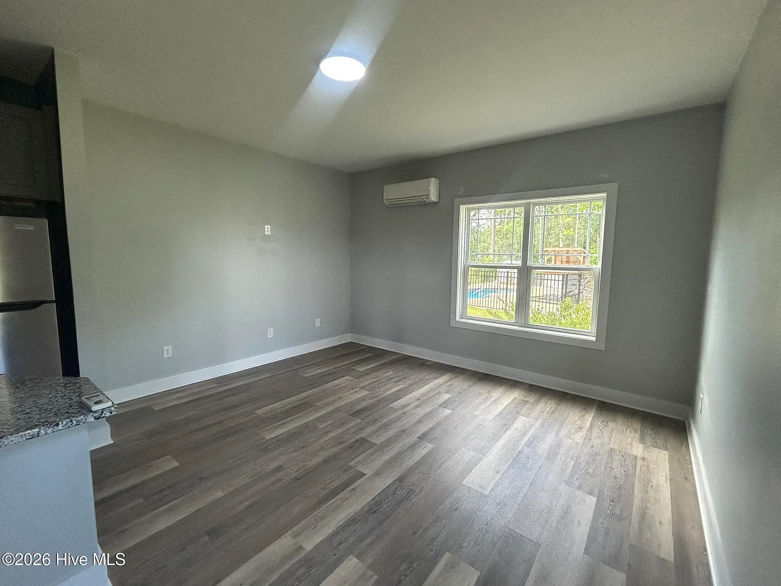 1 bed, 1.0 bath, 312 sqft, $1,400 — Photo 3