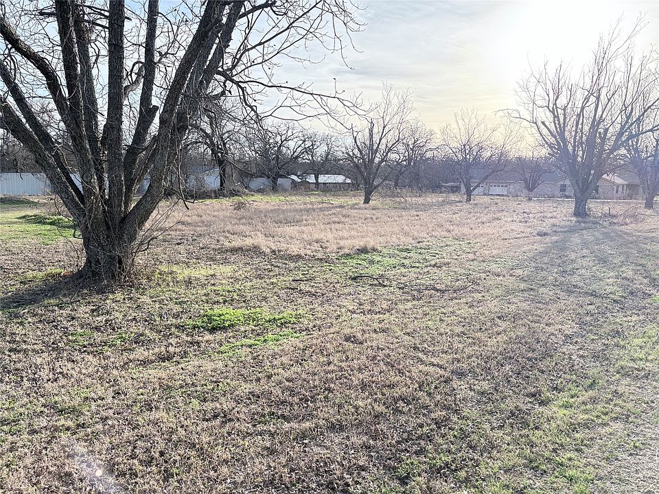 1st image of Arlene Ln