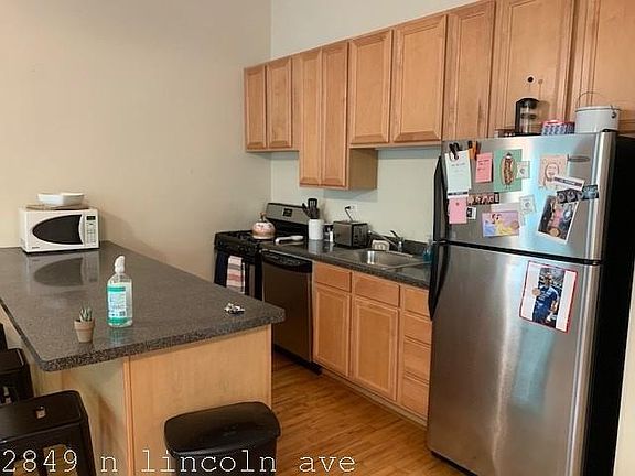 3rd image of 2849 N Lincoln Ave #1218