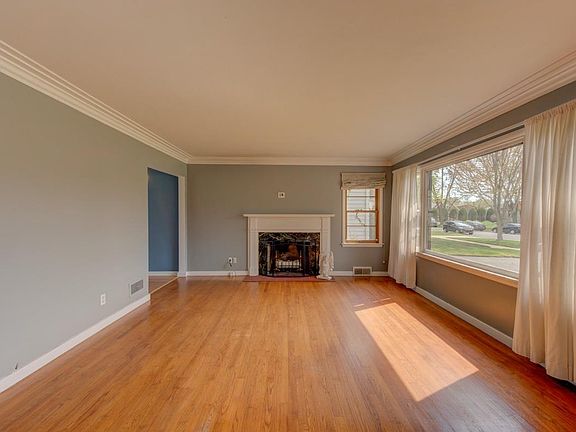 3rd image of 7135 Olcott Ave