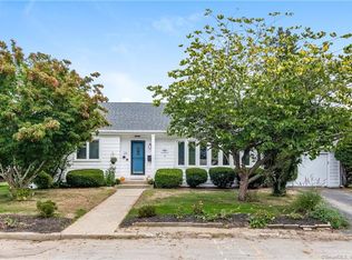 26 Shermor Pl, New London, CT 06320