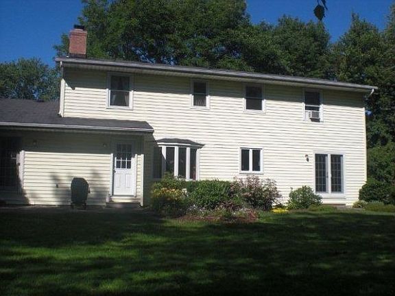 2nd image of 849 Meadowood Blvd