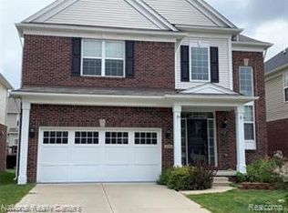 45303 Bartlett Dr, Novi, MI 48377