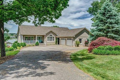 002-313589-671 Strawberry Banks Drive 01