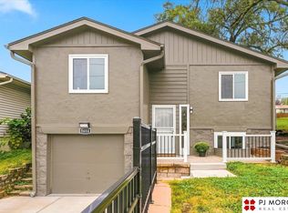 5614 S 48th St, Omaha, NE 68117