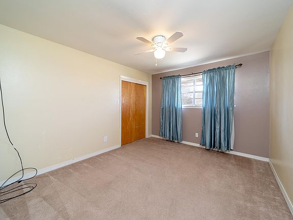 2nd image of 325 Prairieview Dr