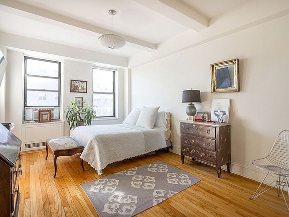 4th image of 200 W 15th St APT 12D