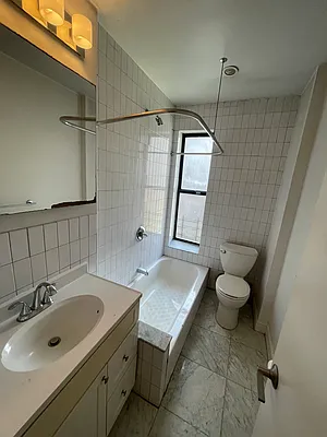 Rented by PMG Real Estate  | media 6