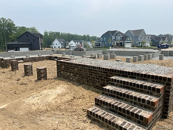 2nd image of 6095 Rivermere Lane Gln