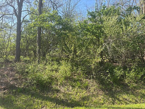 3rd image of 530 Rollingwood Pl