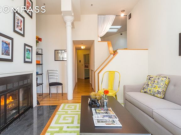 2nd image of 77 Bleecker St APT 932