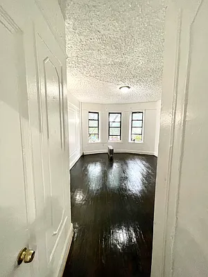 Rented by Pear NYC LLC | media 11