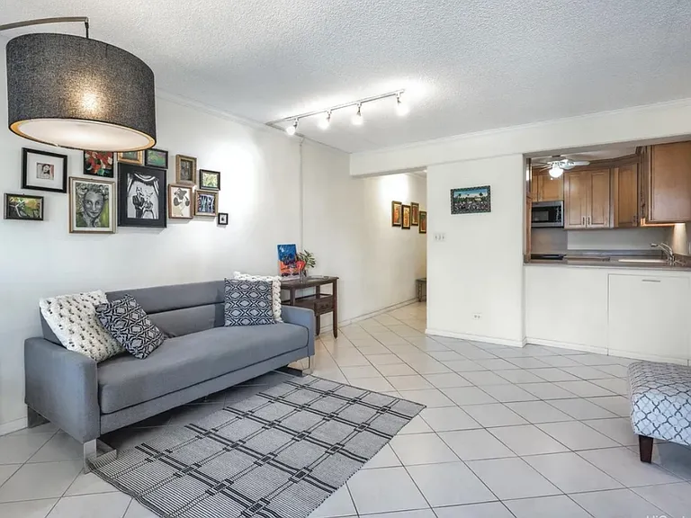 2575 Kuhio Ave #1202 — Photo 19