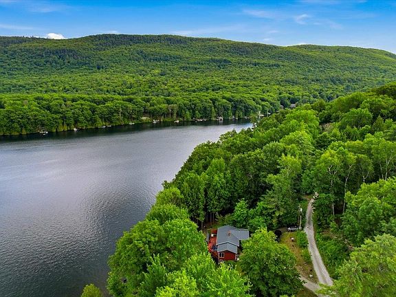3rd image of 256 Mountain View Drive