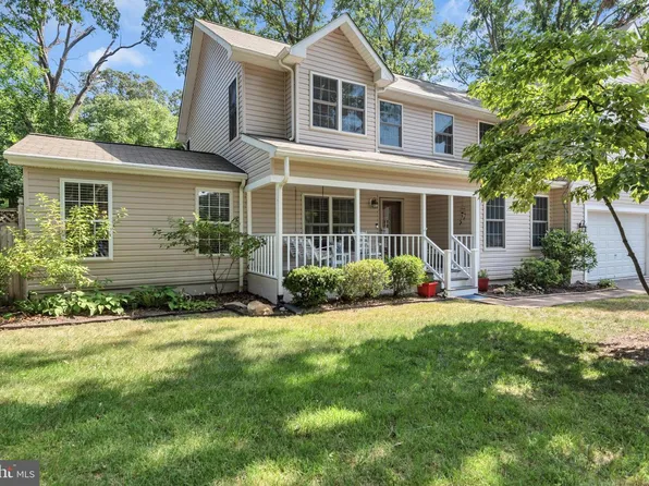 1009 Belgarden Ln, Pasadena, MD 21122