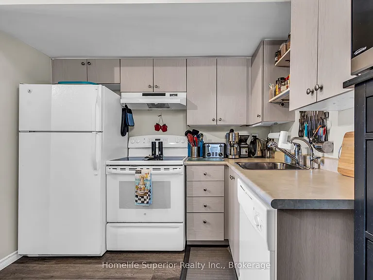 139 Brighton St #12C — Photo 15