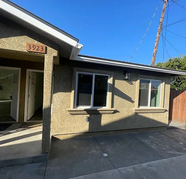 3923 Franklin Ave — Photo 1