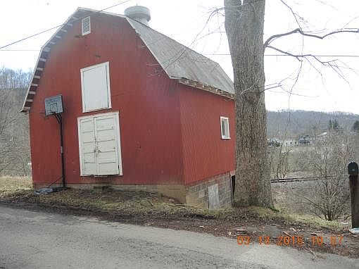 5th image of 24 Otter Ln
