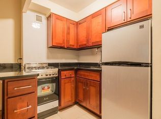 7 E 32nd St, Brooklyn, NY 11226