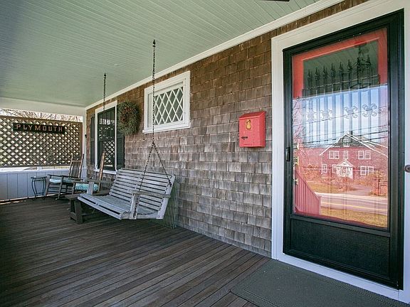 2nd image of 163 Sandwich St