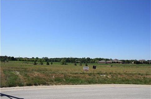 1st image of 5090 Worthington Dr