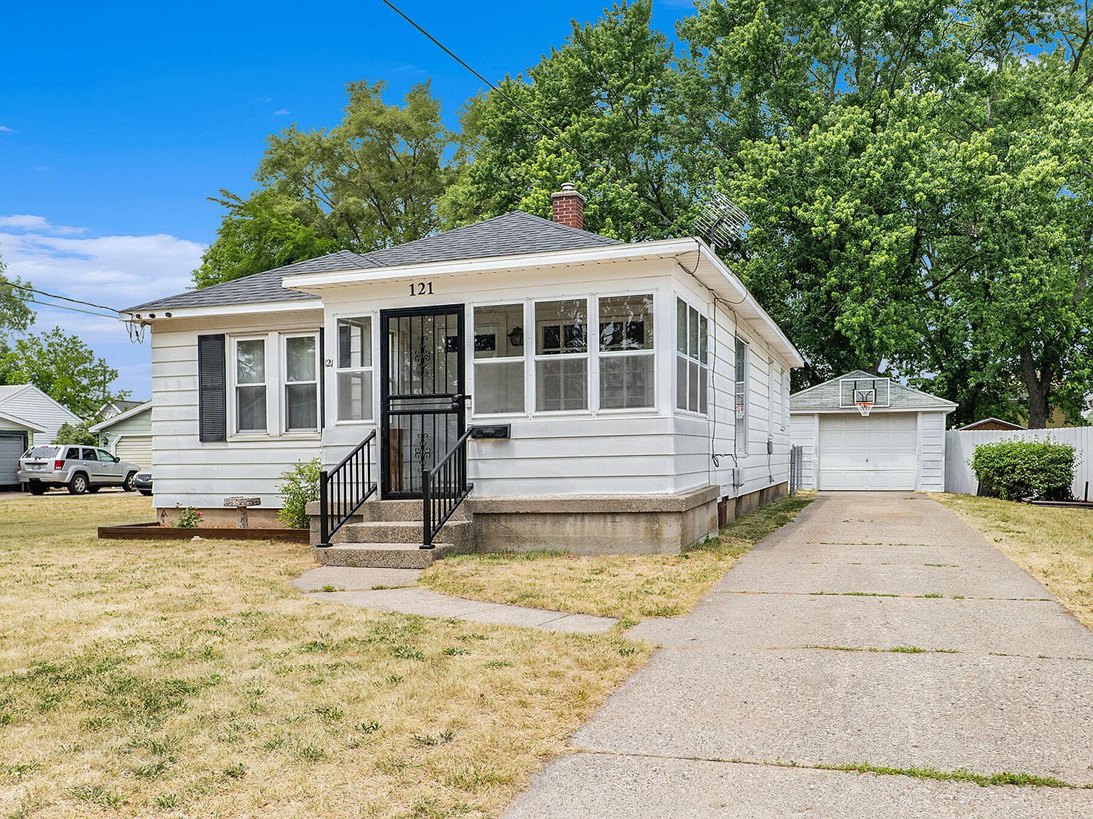 121 Coolidge St SW, Wyoming, MI 49548 Zillow