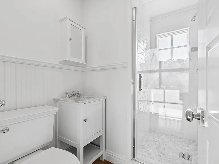 81 Foster Ave — Photo 8