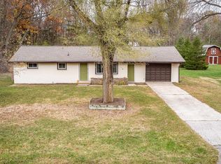 2389 E Ginter Rd, Midland, MI 48640