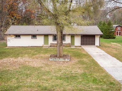 2389 E Ginter Rd, Midland, MI, 48640