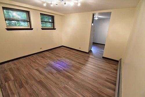 4th image of 5355 W Wellington Ave