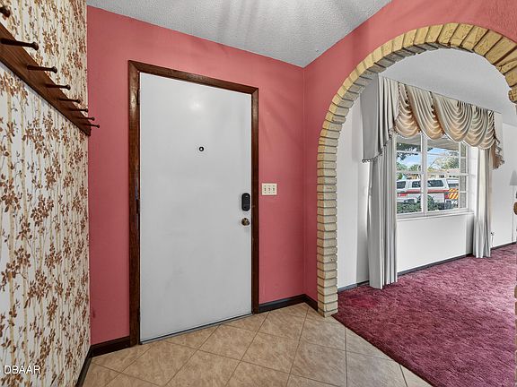 2nd image of 1086 Kingswood Way