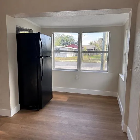 1204 W Alsobrook St — Photo 3