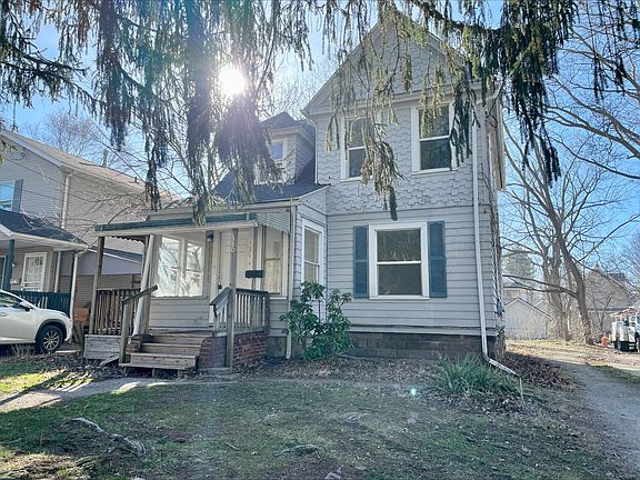 2nd image of 580 Dayton St