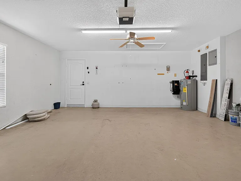 3546 SE Glacier Ter — Photo 42