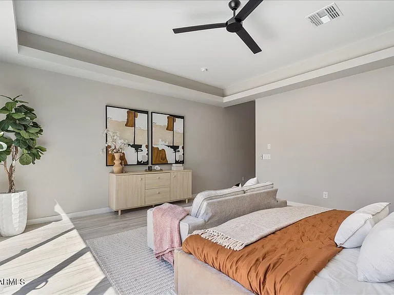 5543 E Beryl Ave — Photo 16
