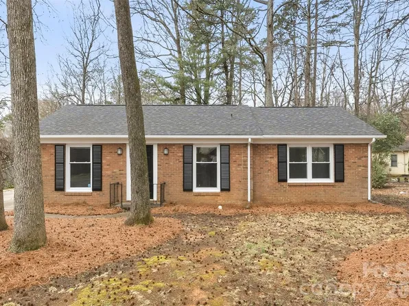 6924 Woodfield Dr, Charlotte, NC 28215