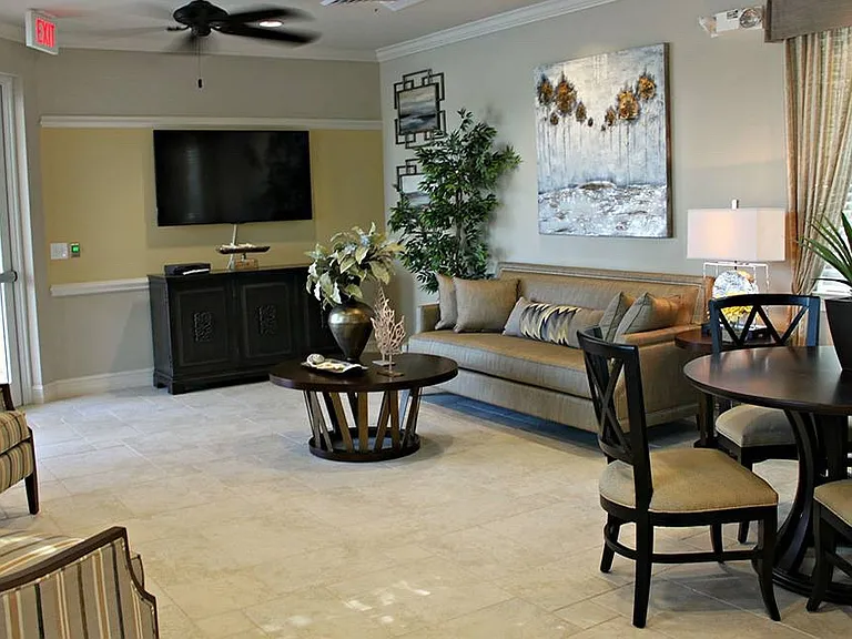 201 Navigation Cir — Photo 7