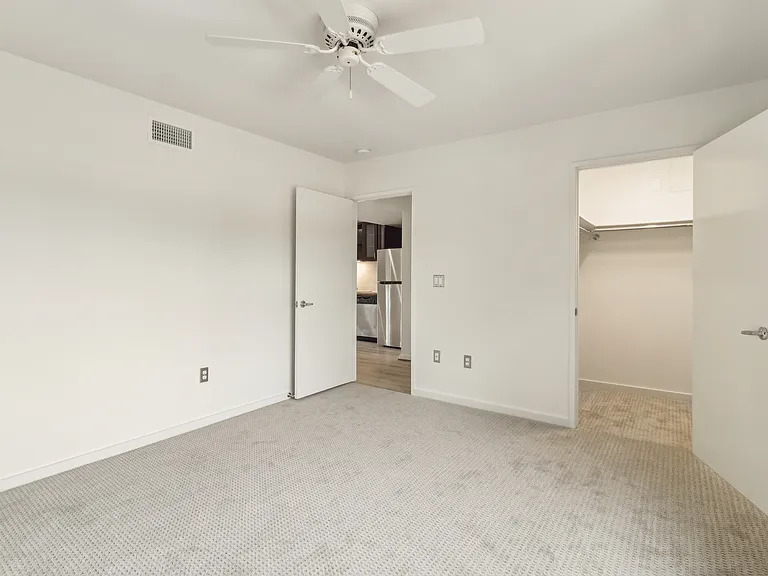 Dot Commons Apartments — Photo 20
